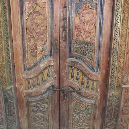 Lotus Konaklari *