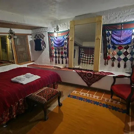 Alloggio in famiglia Lotus Konaklari