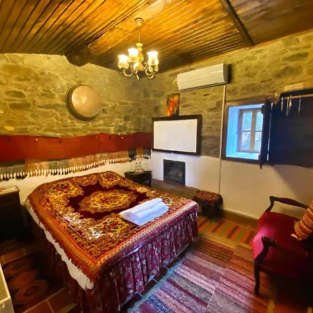 Alloggio in famiglia Lotus Konaklari