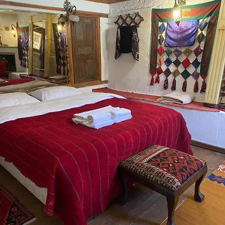 Lotus Konaklari בית אירוח